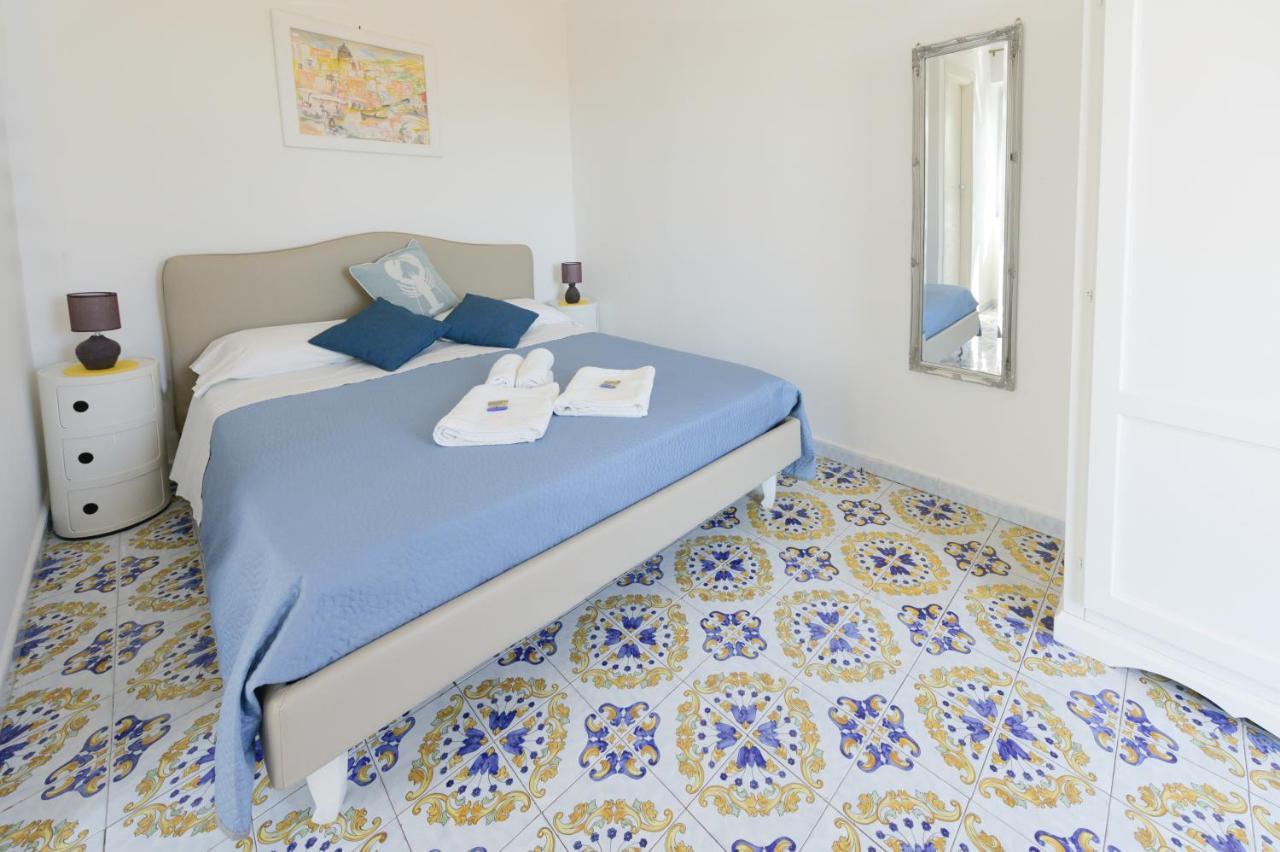 B&B Mediterraneo Procida Buitenkant foto