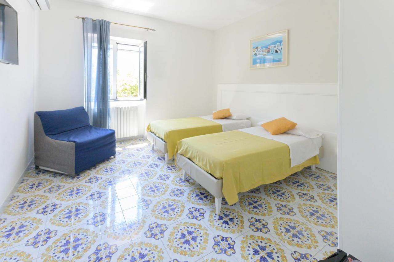 B&B Mediterraneo Procida Buitenkant foto