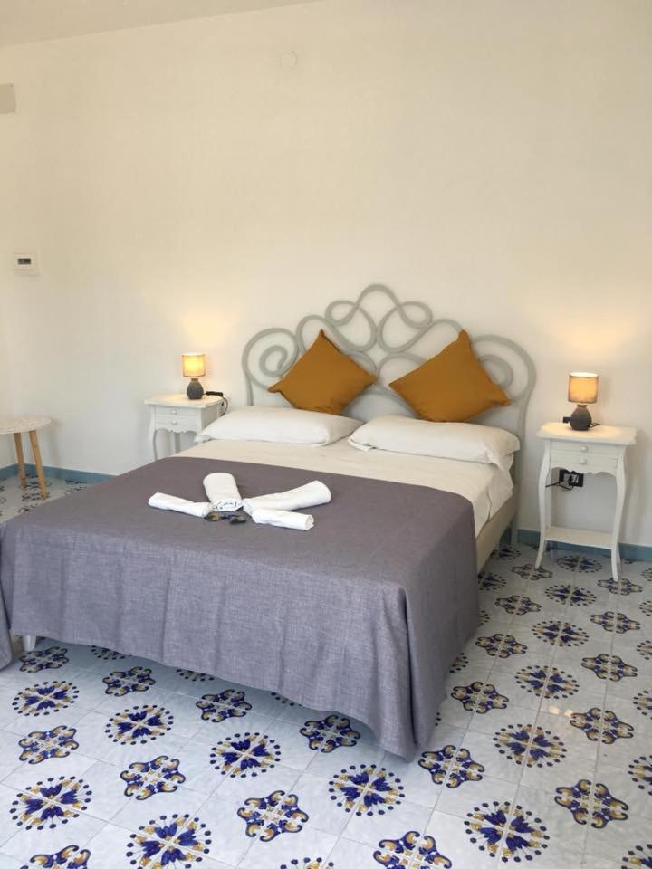 B&B Mediterraneo Procida Buitenkant foto