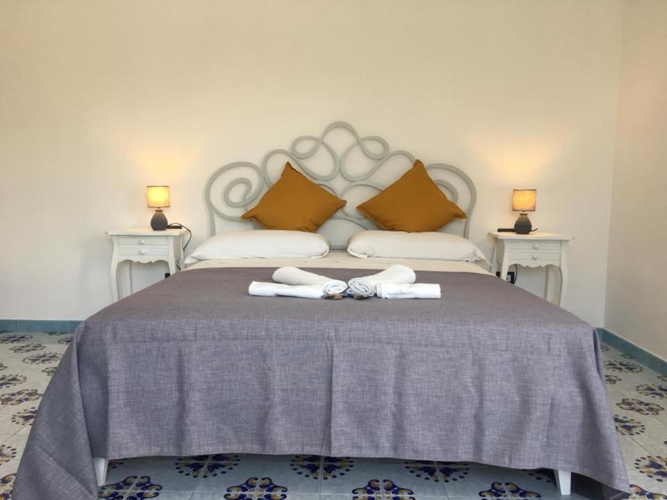 B&B Mediterraneo Procida Buitenkant foto